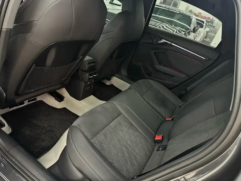 Audi A3 2023 из CN, фото 9