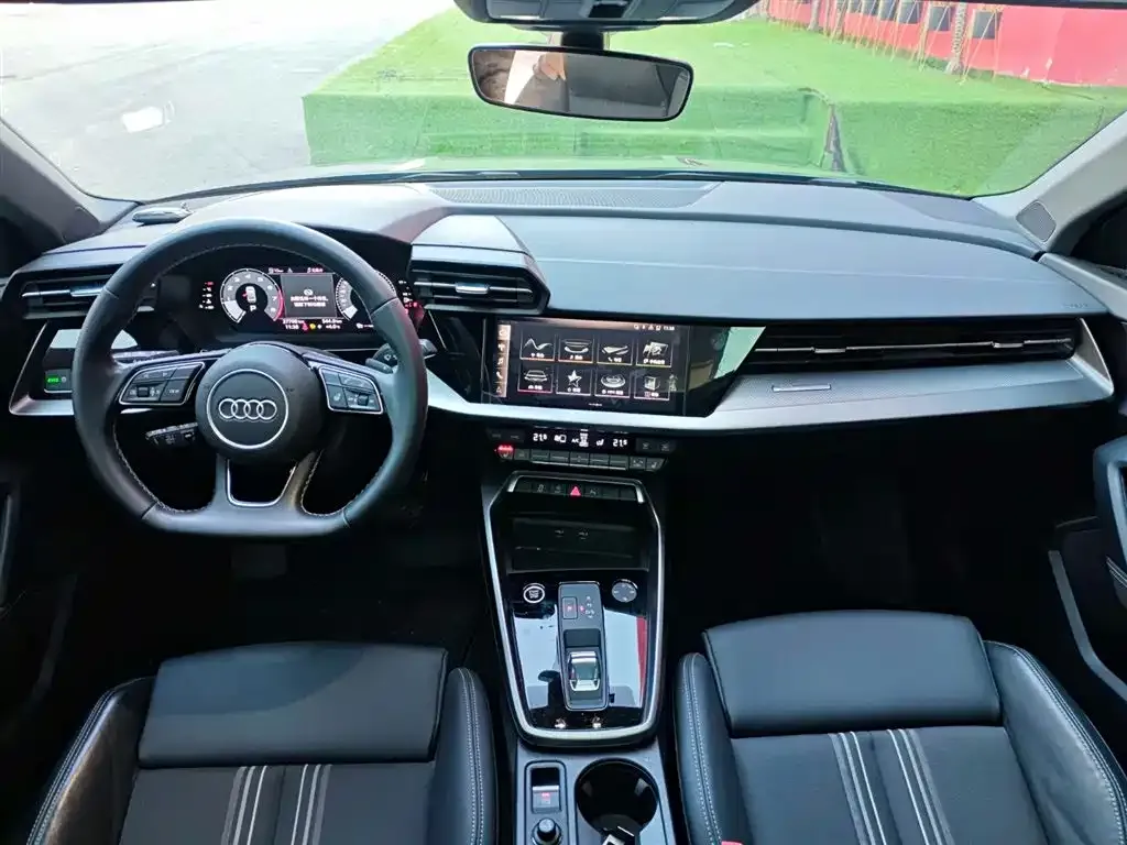 Audi A3 2023 из CN, фото 3