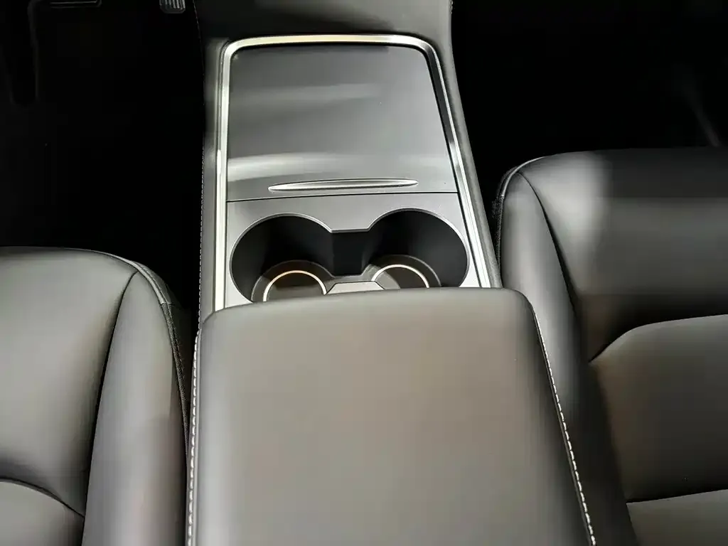Tesla Model Y 2022 из CN, фото 8