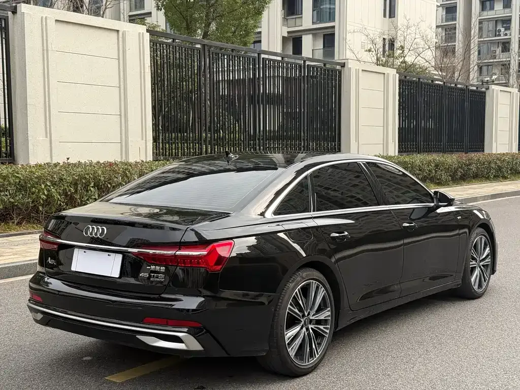 Audi A6L 2024 из CN, фото 3