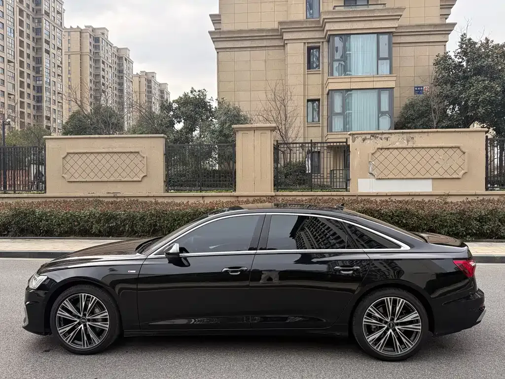Audi A6L 2024 из CN, фото 7