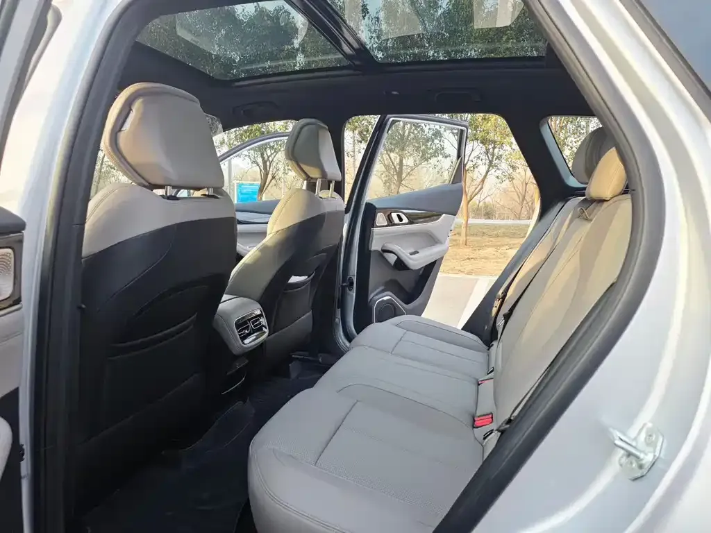 Geely Boyue L 2025 из CN, фото 5