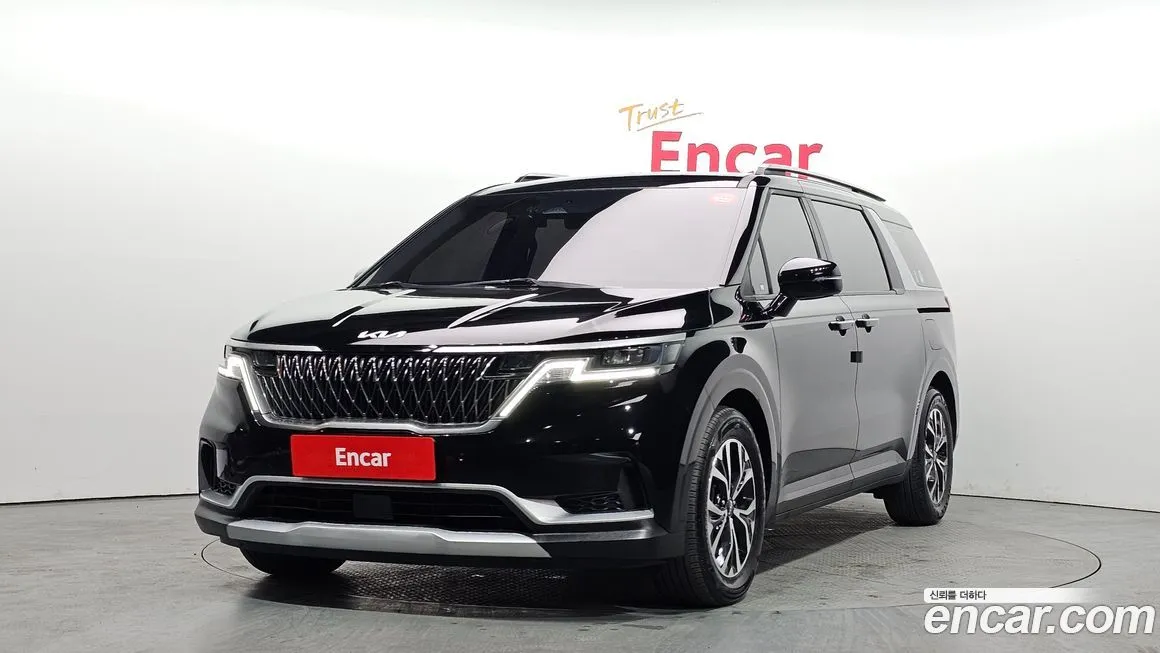 Kia Carnival — фото 1