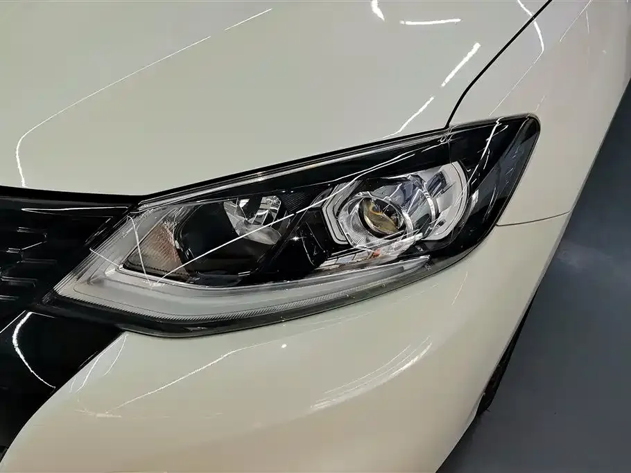 Nissan Tiida 2022 из CN, фото 6