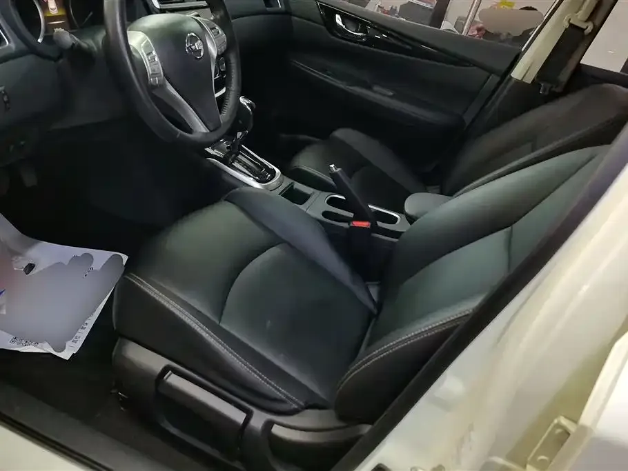Nissan Tiida 2022 из CN, фото 5
