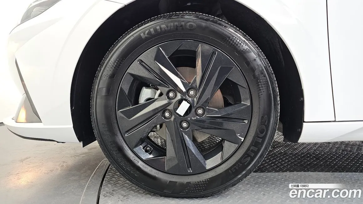 Hyundai AVANTE — фото 8