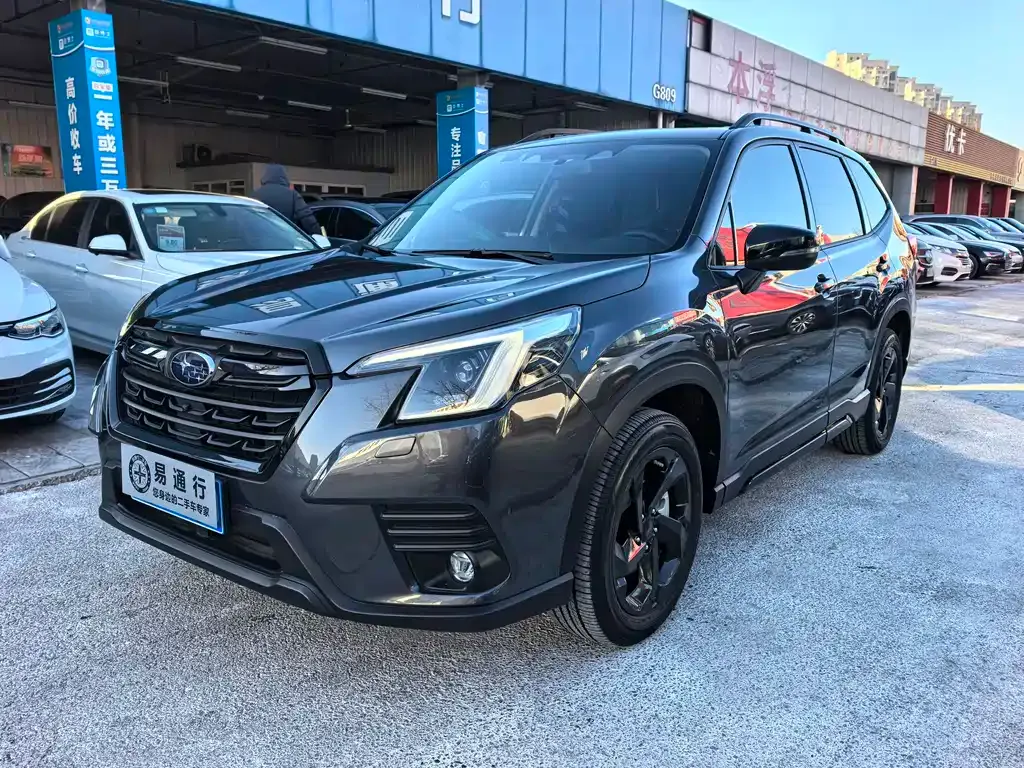 Subaru Forester — фото 1