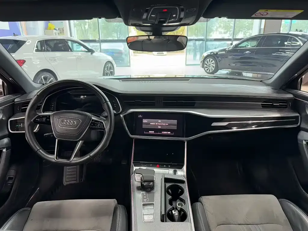 Audi A6L 2023 из CN, фото 9