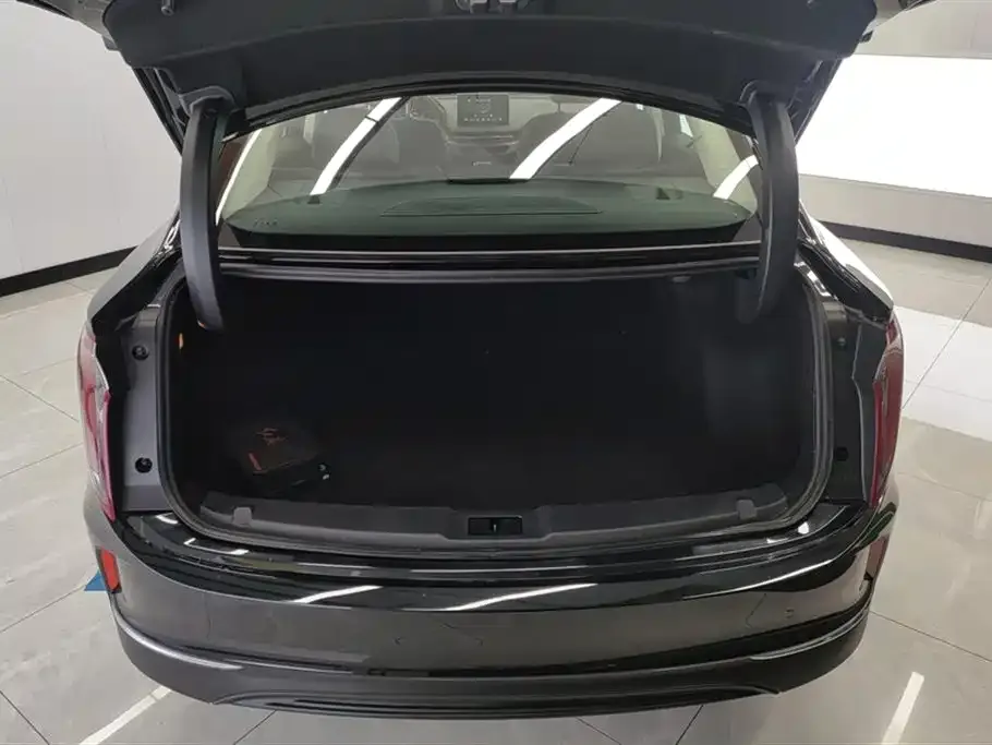 Hongqi E-QM5 2023 из CN, фото 6