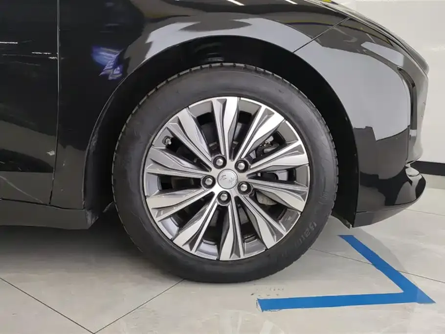 Hongqi E-QM5 2023 из CN, фото 7