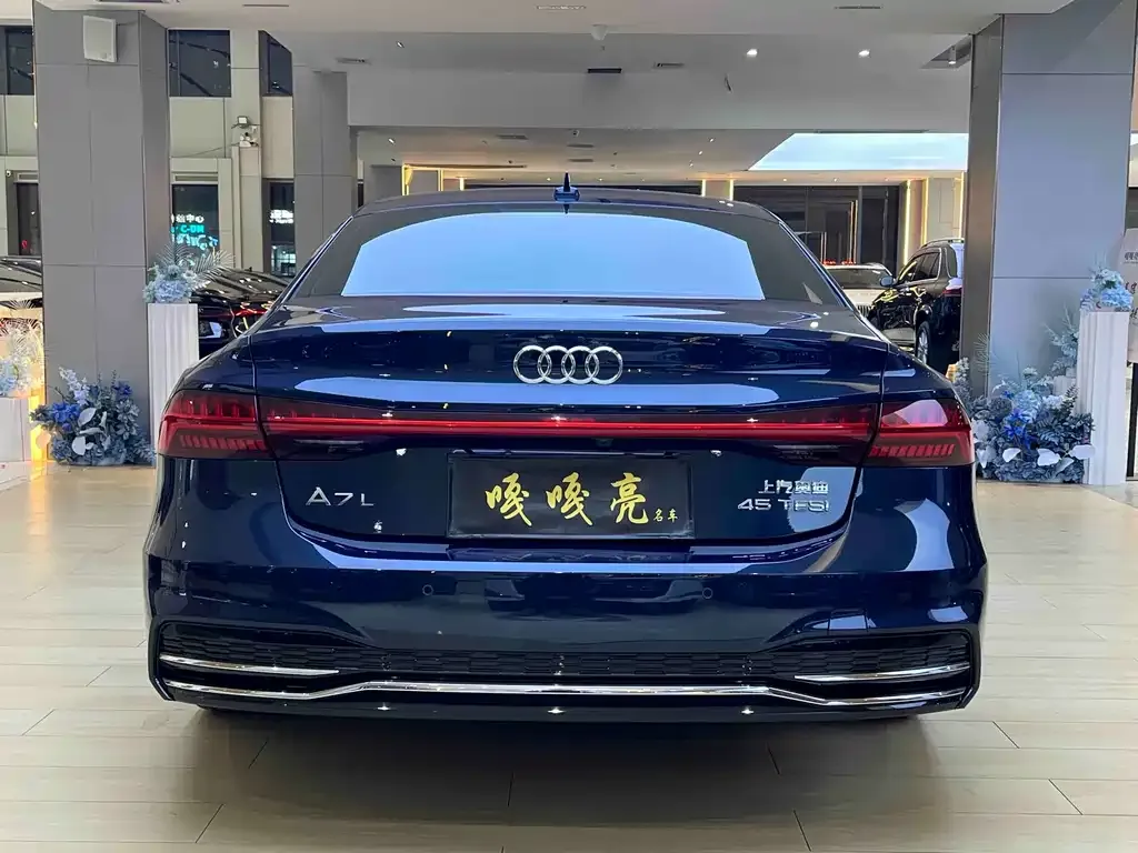 Audi A7L 2023 из CN, фото 2