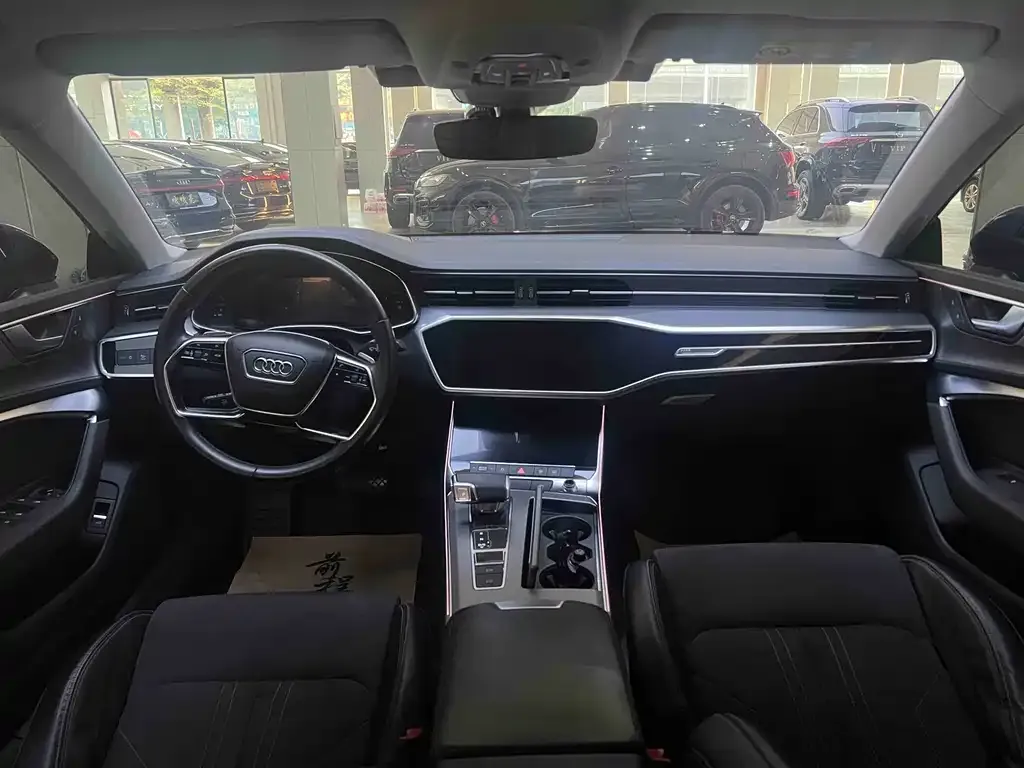 Audi A7L 2023 из CN, фото 6