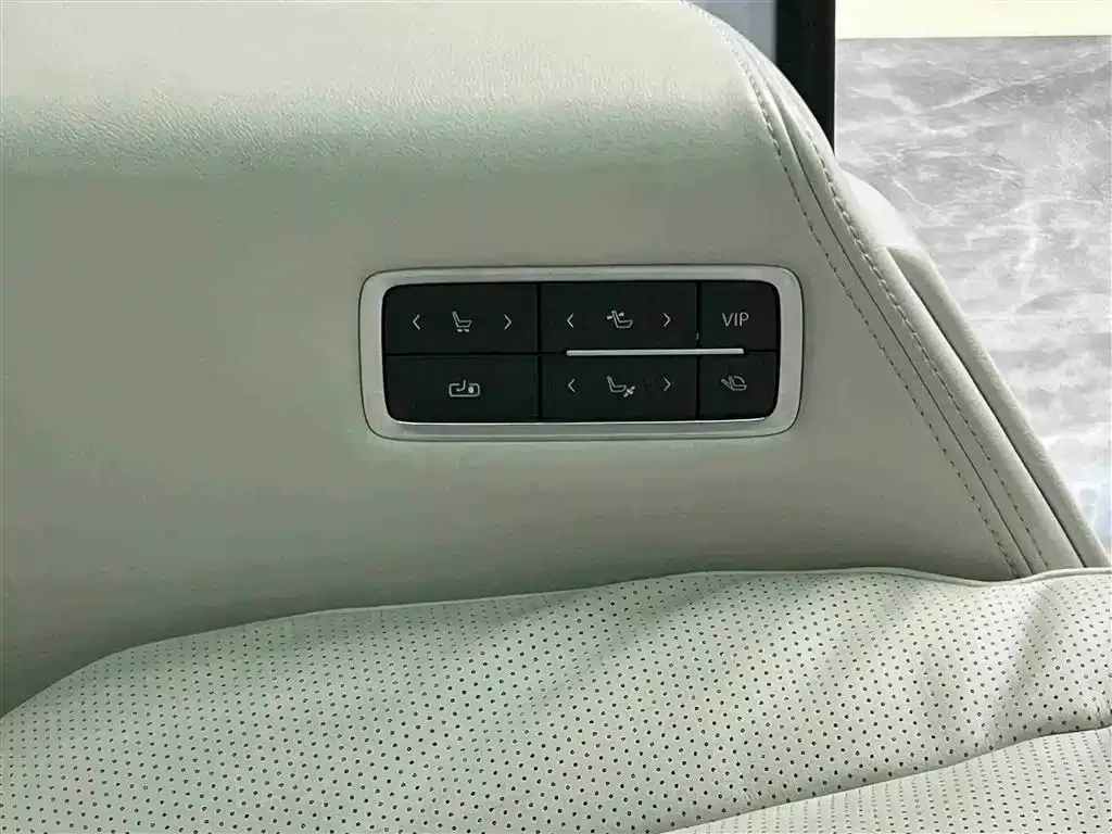 Buick Century 2025 из CN, фото 7