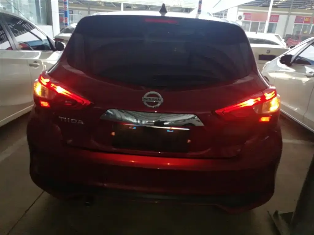 Nissan Tiida 2021 из CN, фото 3