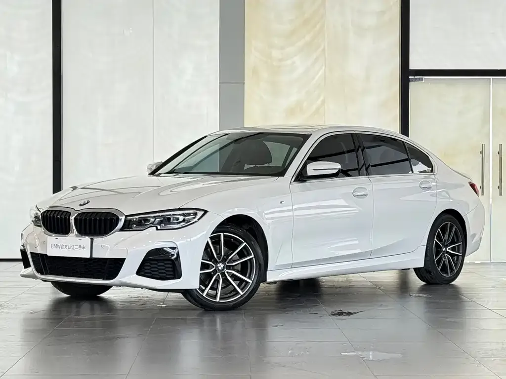 BMW 3 Series 2022 из CN, фото 1