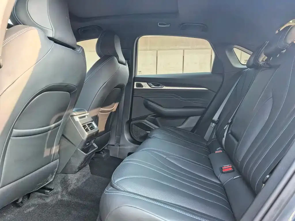 Geely Xingrui 2025 из CN, фото 6
