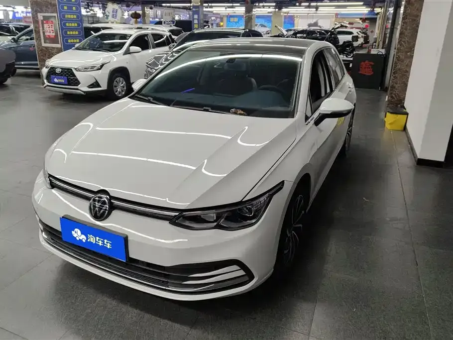 Volkswagen Golf 2024 из CN, фото 1