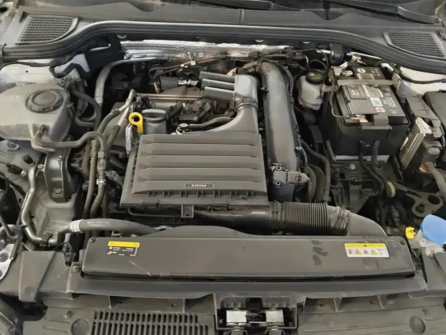Volkswagen Golf 2024 из CN, фото 5