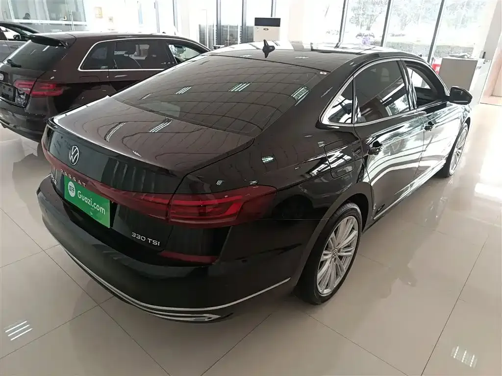 Volkswagen Passat 2023 из CN, фото 8