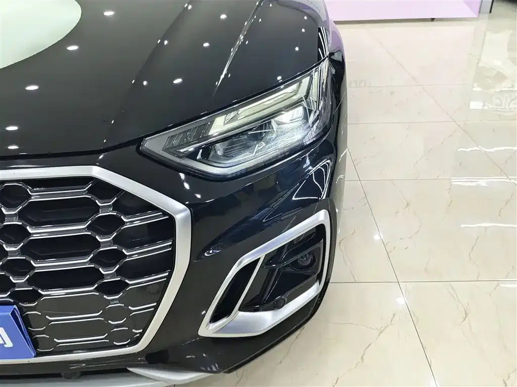 Audi Q5L 2021 из CN, фото 2