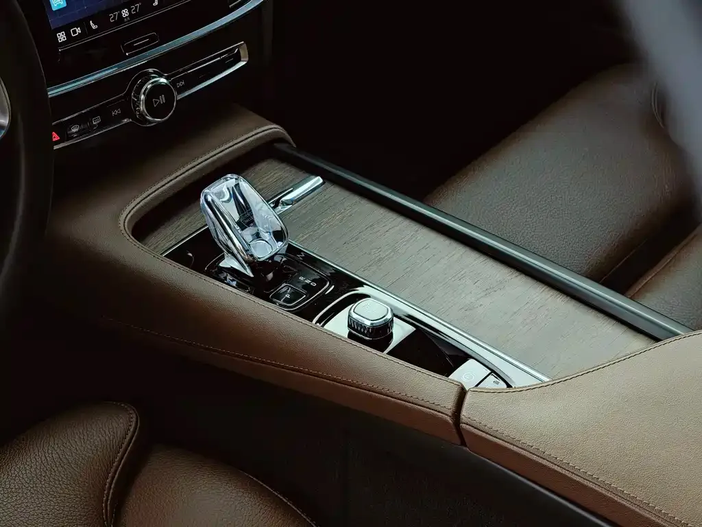 Volvo S90 2023 из CN, фото 2