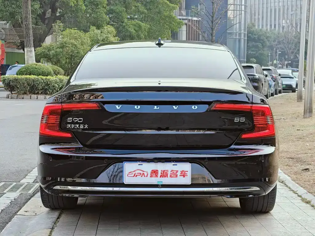 Volvo S90 2023 из CN, фото 3