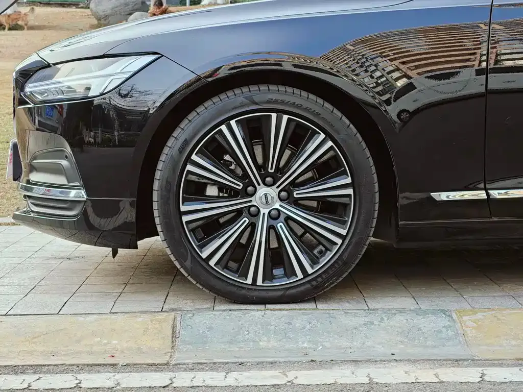 Volvo S90 2023 из CN, фото 4