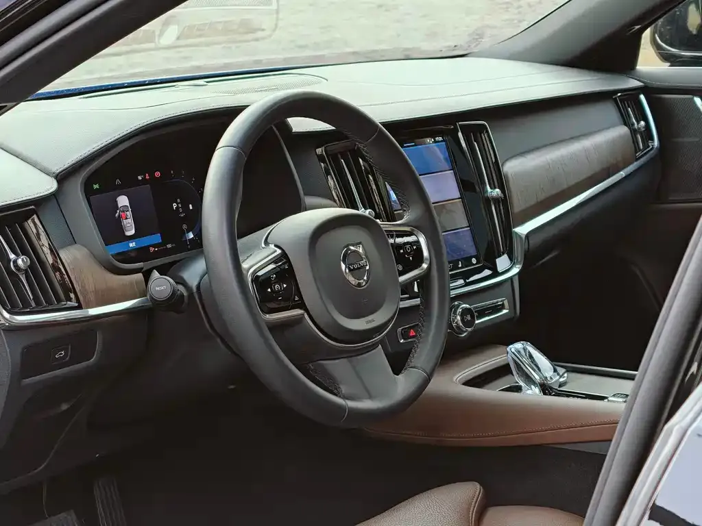 Volvo S90 2023 из CN, фото 8