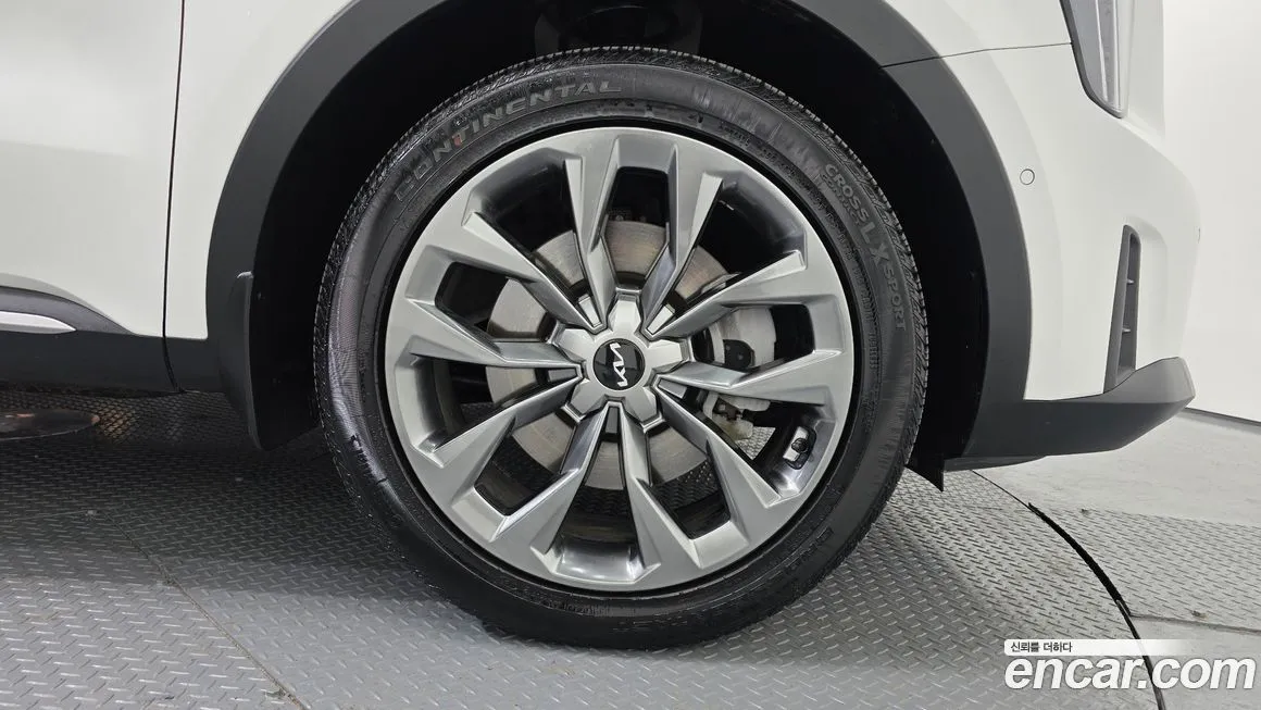Kia Sorento — фото 4
