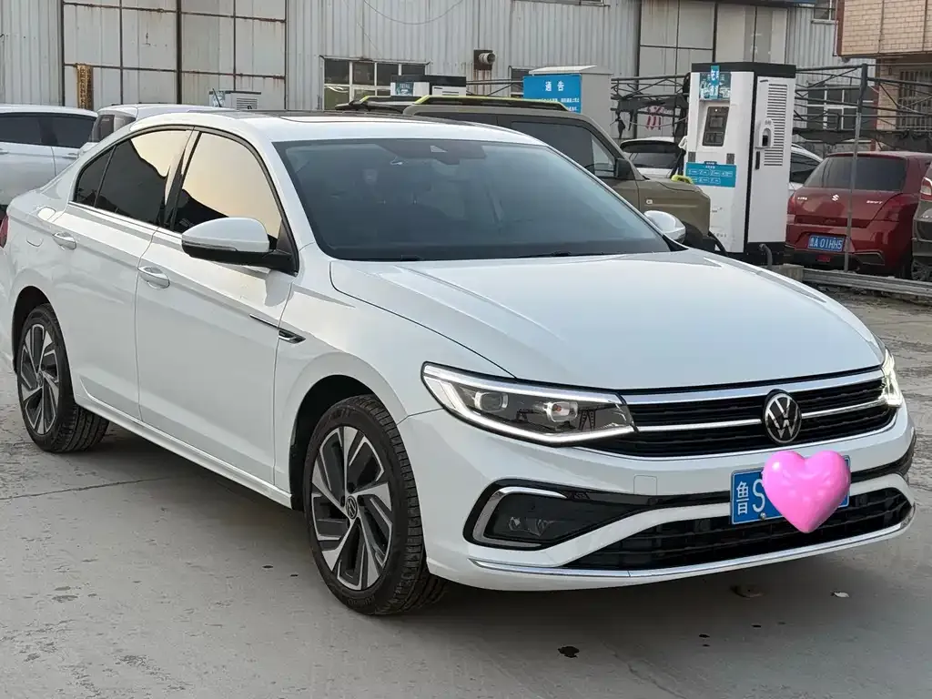 Volkswagen Bora 2024 из CN, фото 8