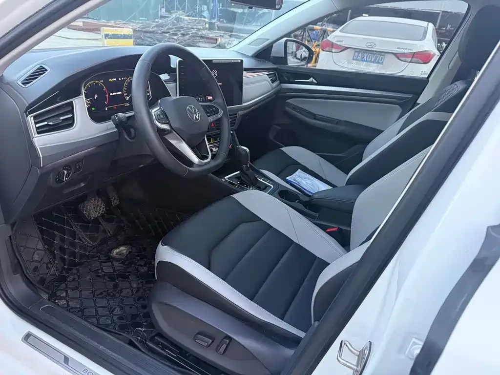 Volkswagen Bora 2024 из CN, фото 3