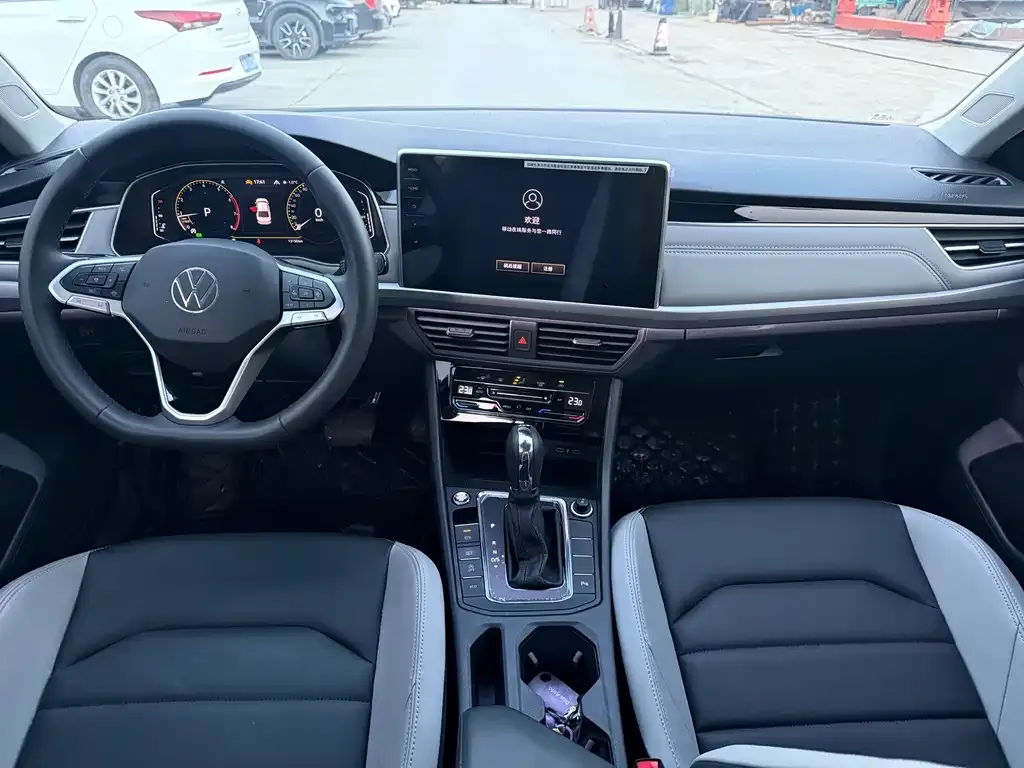 Volkswagen Bora 2024 из CN, фото 5