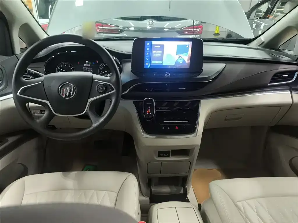 Buick GL8 2023 из CN, фото 3