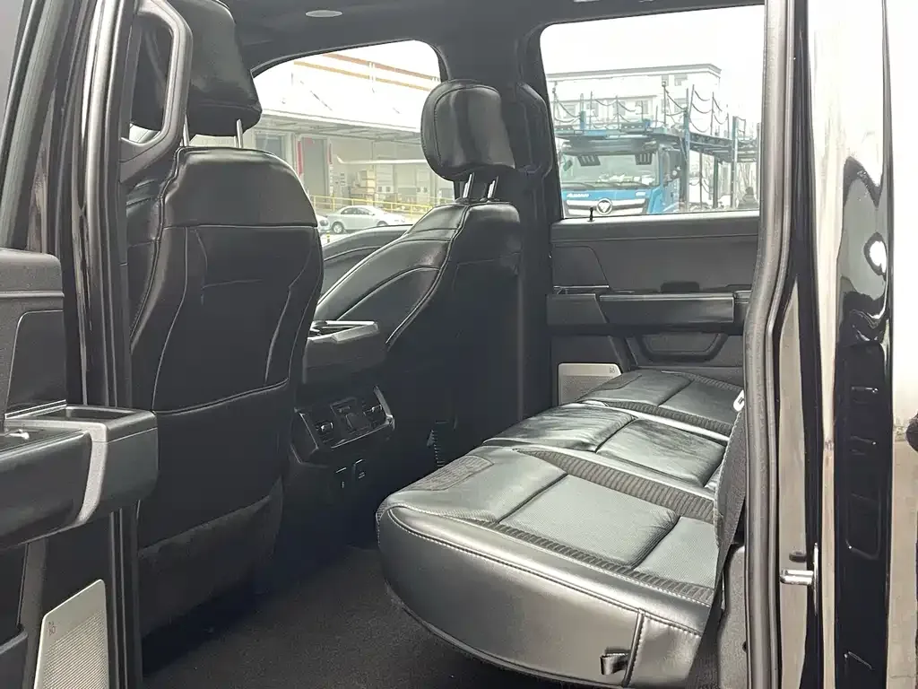 Ford F-150 Raptor 2023 из CN, фото 7