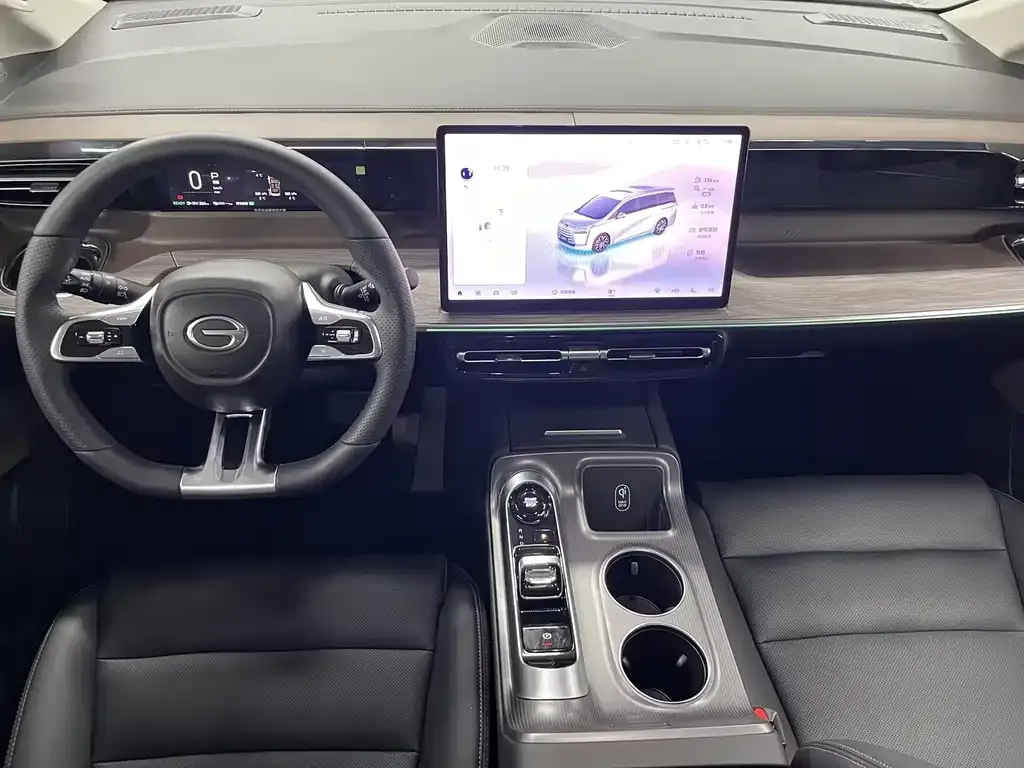 GAC Motor E8 Hybrid — фото 6