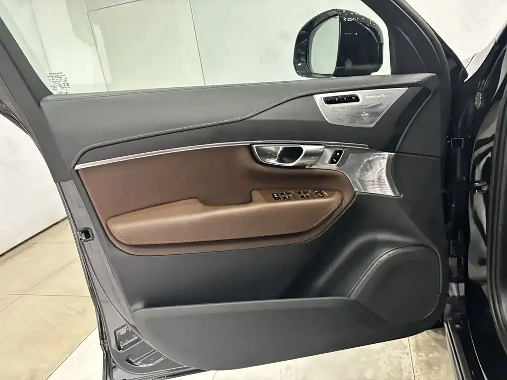 Volvo XC90 2023 из CN, фото 9