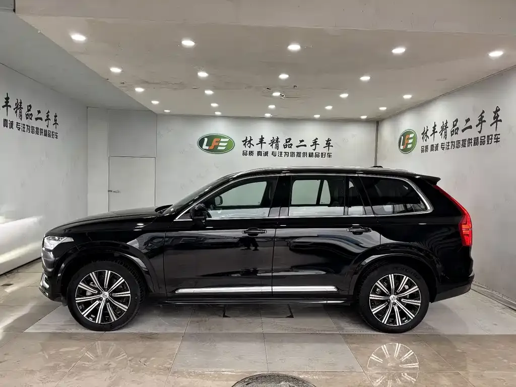 Volvo XC90 2023 из CN, фото 4