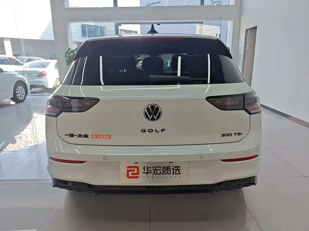Volkswagen Golf 2024 из CN, фото 8