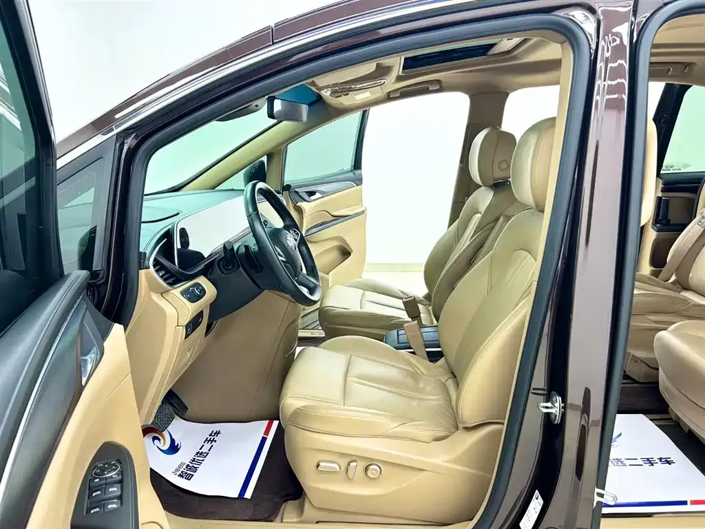 Buick GL8 2021 из CN, фото 10