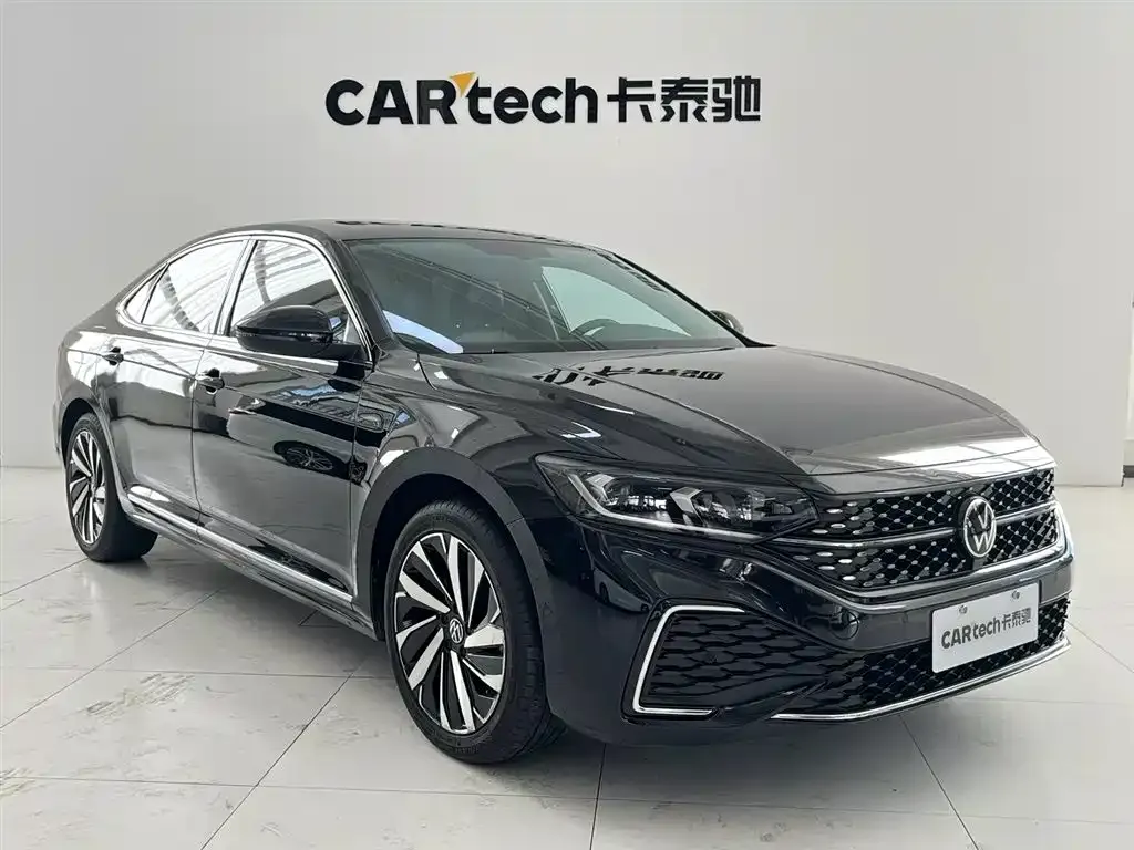 Volkswagen Passat 2022 из CN, фото 2