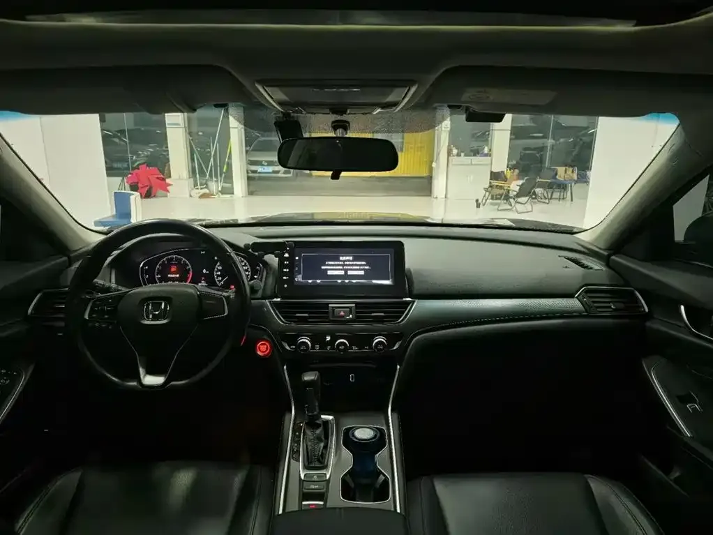 Honda Accord — фото 5