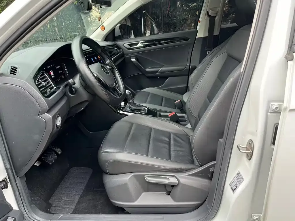 Volkswagen T-Roc 2022 из CN, фото 4