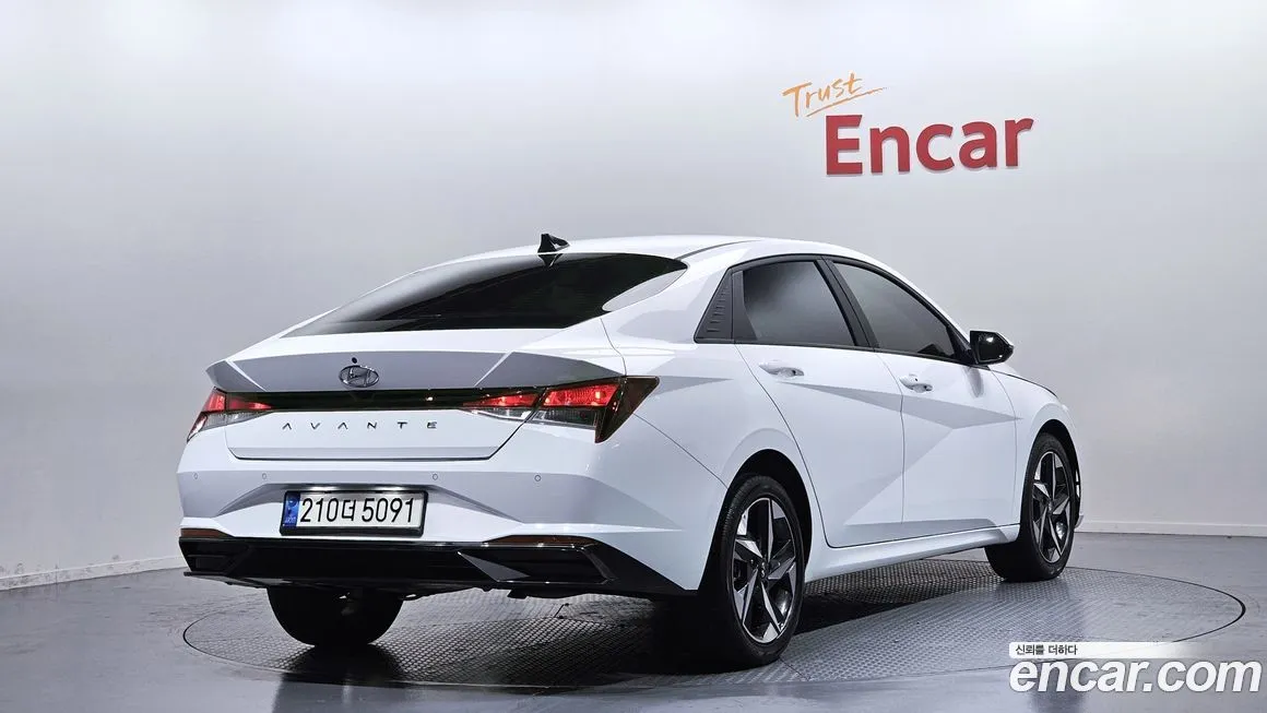 Hyundai AVANTE — фото 4