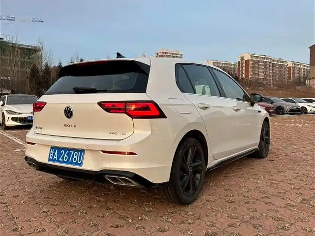 Volkswagen Golf 2022 из CN, фото 10