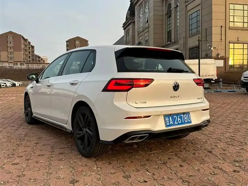 Volkswagen Golf 2022 из CN, фото 4