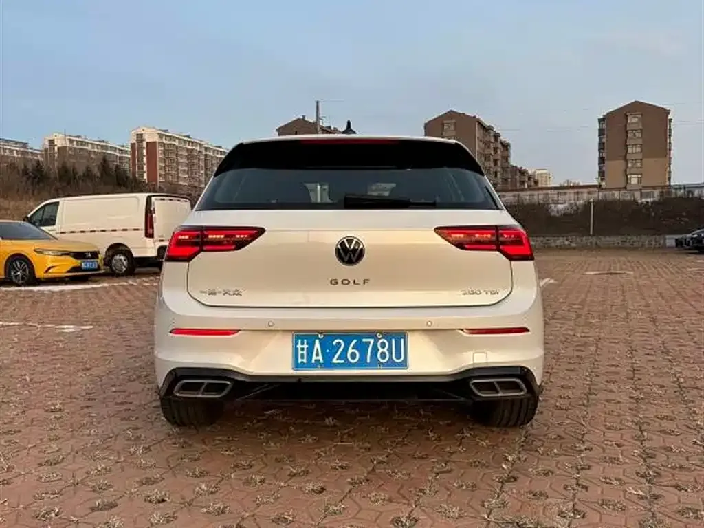 Volkswagen Golf 2022 из CN, фото 8