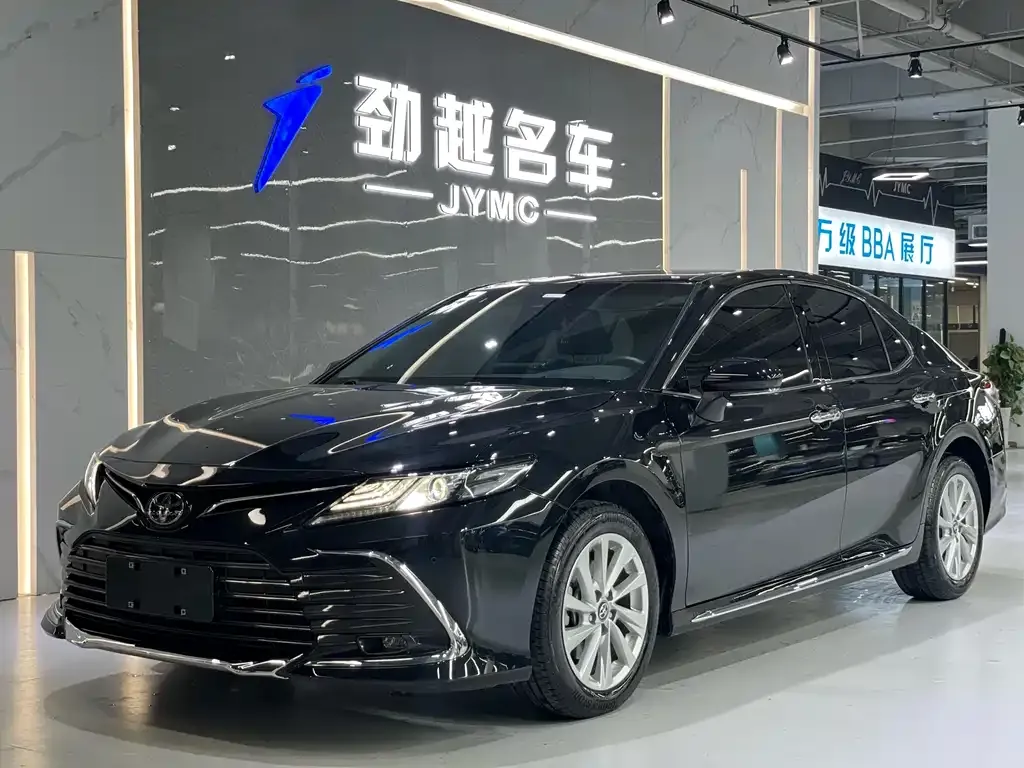 Toyota Camry 2023 из CN, фото 1