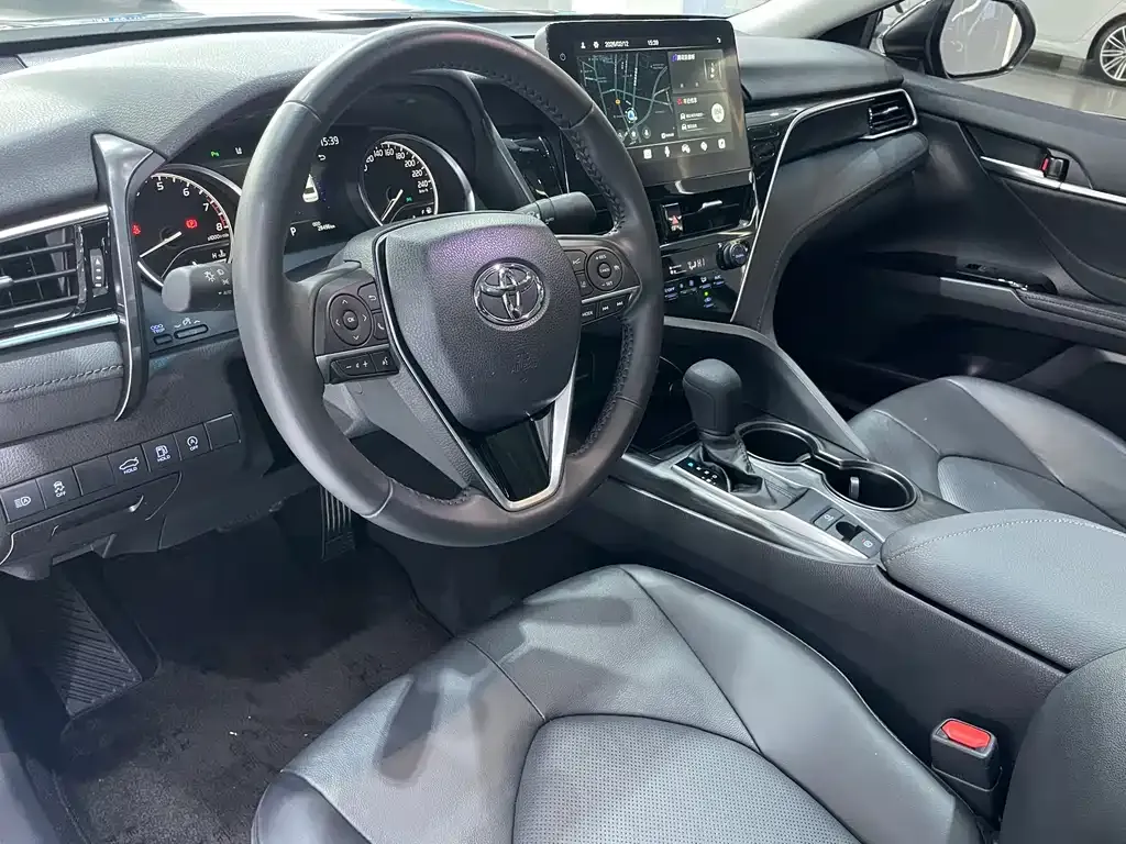 Toyota Camry 2023 из CN, фото 6