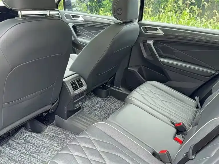 Volkswagen Tiguan L 2022 из CN, фото 7