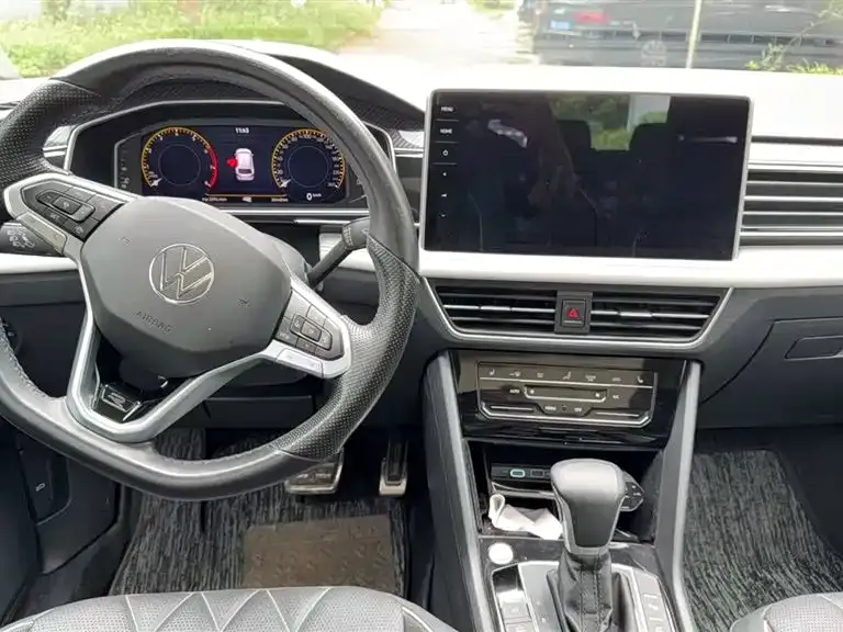 Volkswagen Tiguan L 2022 из CN, фото 4